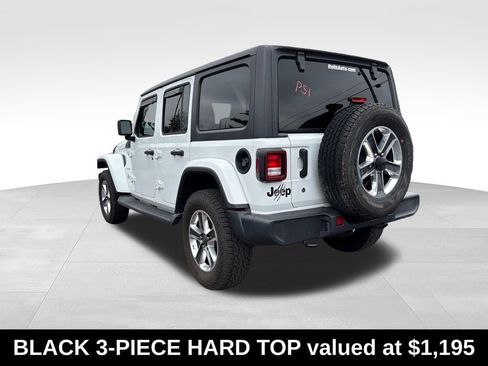 Used 2018 Jeep Wrangler Unlimited Sahara image 6