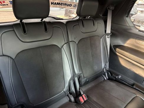 Used 2023 Jeep Grand Cherokee L Laredo image 13