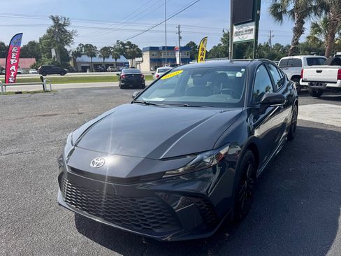 Used 2025 Toyota Camry SE w/ Multimedia Upgrade Package FWD image 2