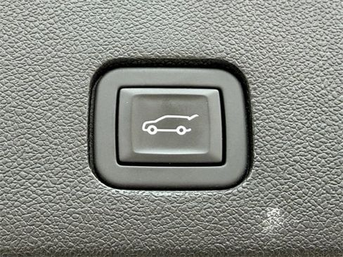 Used 2024 Cadillac XT6 Premium Luxury w/ Technology Package image 34