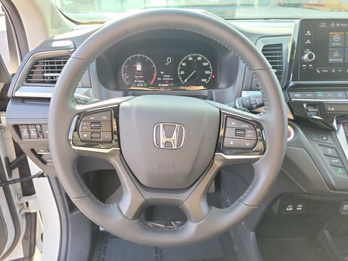 Used 2026 Honda Odyssey EX-L image 17