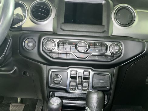 Used 2023 Jeep Wrangler Unlimited w/ Cold Weather Group AWD/4WD image 20