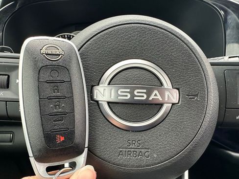 Used 2025 Nissan Pathfinder SV AWD/4WD image 24