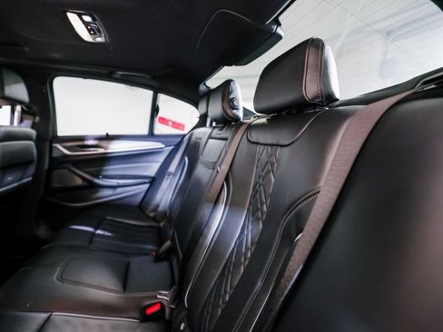 Used 2018 BMW M550i xDrive image 25