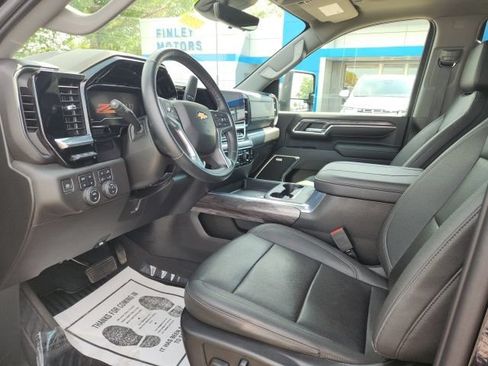 Used 2024 Chevrolet Silverado 2500 LTZ w/ LTZ Plus Package AWD/4WD image 14