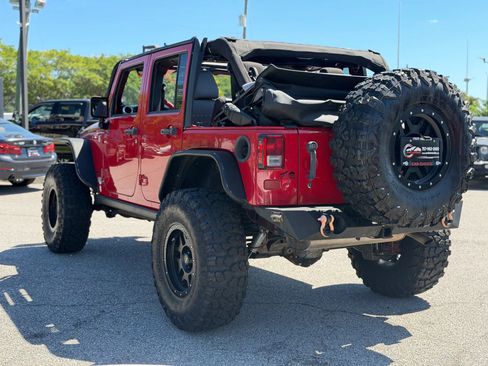 Used 2014 Jeep Wrangler Unlimited Rubicon w/ Connectivity Group AWD/4WD image 9