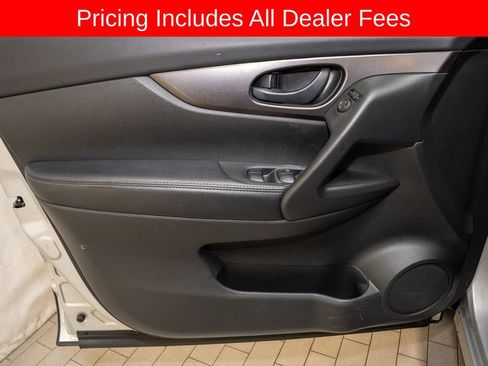 Used 2020 Nissan Rogue Sport S FWD image 10