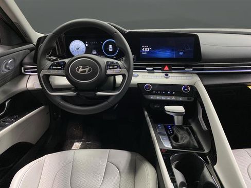New 2026 Hyundai Elantra Limited image 5