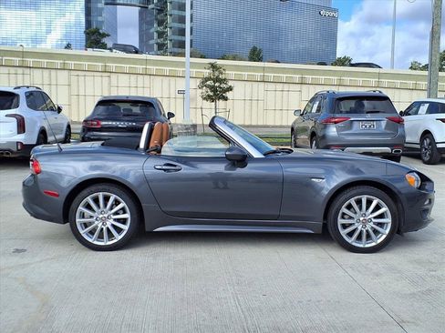 Used 2017 FIAT 124 Spider Lusso image 13