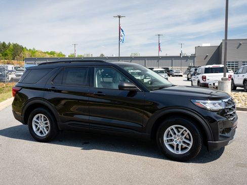New 2026 Ford Explorer Active w/ Active Comfort Package RWD image 12