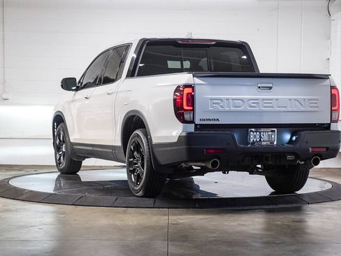 Used 2024 Honda Ridgeline Black Edition image 4