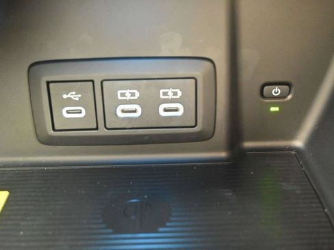 Used 2023 Toyota Venza XLE AWD/4WD image 24