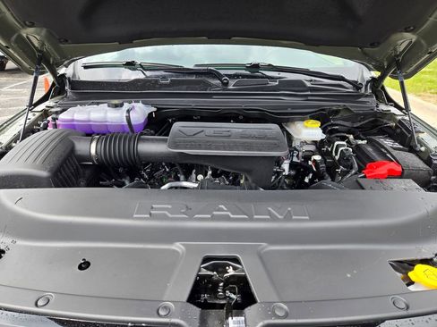 New 2026 RAM 1500 4x4 Crew Cab image 29