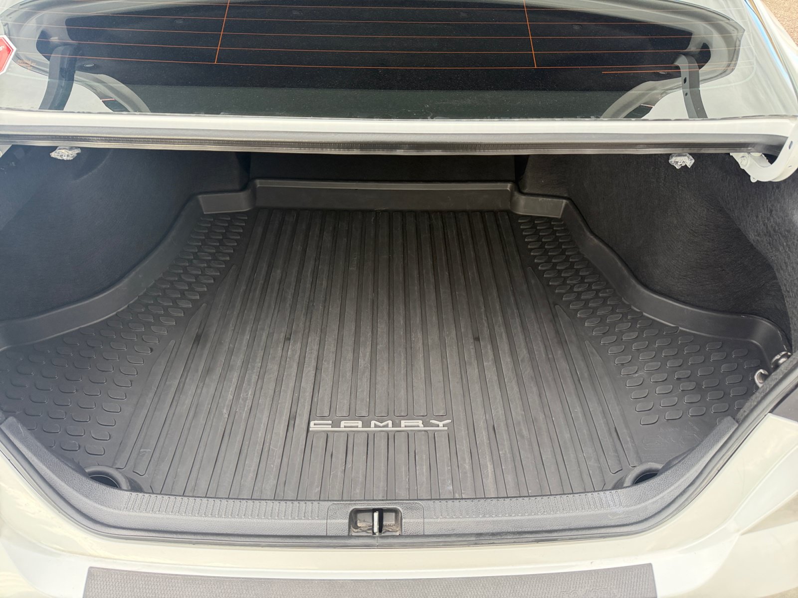 Used 2025 Toyota Camry XSE FWD image 16