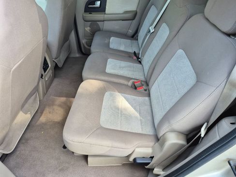 Used 2004 Ford Expedition XLT RWD image 32