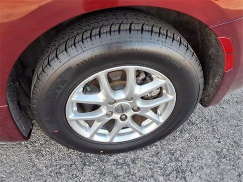 Used 2021 Chrysler Pacifica Touring-L image 36