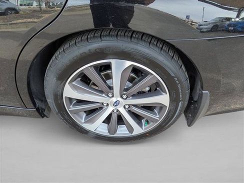 Used 2017 Subaru Legacy 2.5i Limited image 9