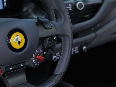 Used 2021 Ferrari F8 Tributo RWD image 45