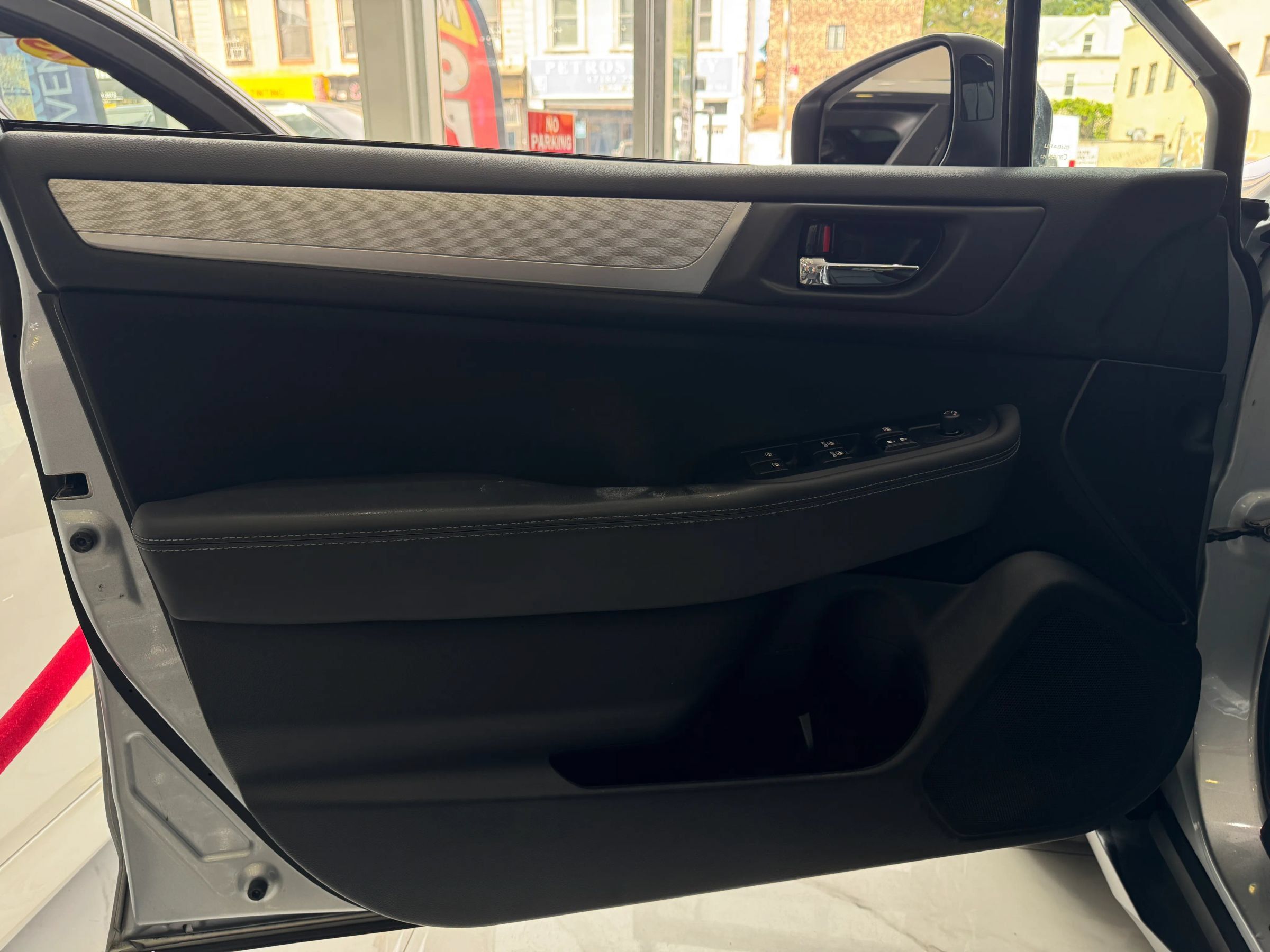 Used 2019 Subaru Outback 2.5i Premium AWD/4WD image 12