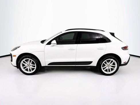 New 2026 Porsche Macan image 2