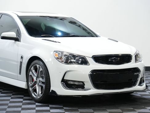 Used 2016 Chevrolet SS image 9