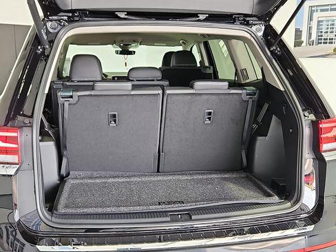 New 2026 Volkswagen Atlas SE image 8