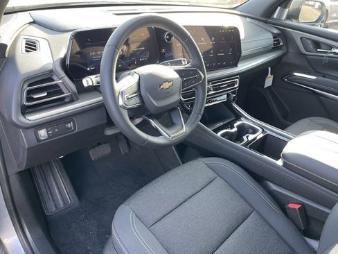 New 2026 Chevrolet Traverse LT image 17