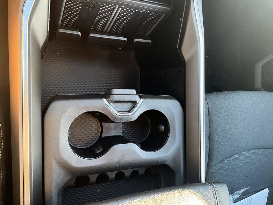 New 2027 RAM 3500 Big Horn AWD/4WD image 26