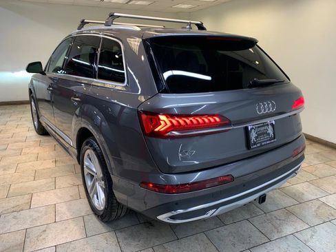 Used 2022 Audi Q7 3.0T Premium Plus w/ Premium Plus Package AWD/4WD image 9