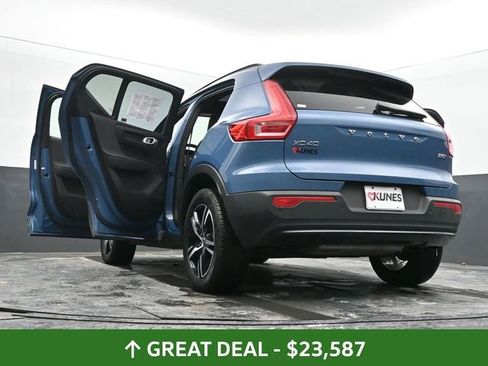 Used 2024 Volvo XC40 B5 Core image 72