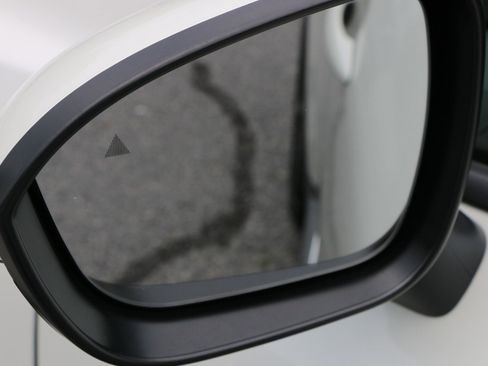 Used 2023 Nissan Rogue SL FWD image 15