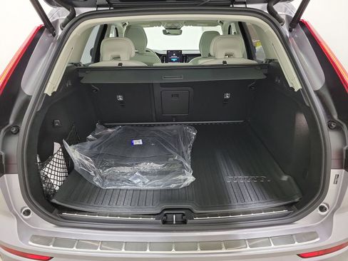 New 2026 Volvo XC60 B5 Ultra w/ Protection Package Premier AWD/4WD image 10