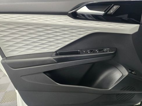 Used 2022 Volkswagen Taos S image 31