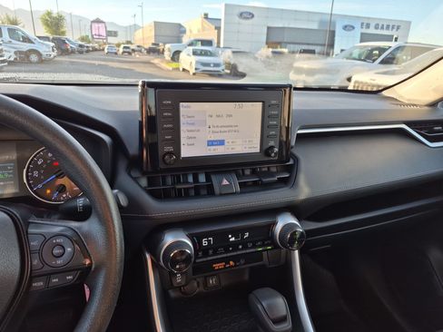 Used 2019 Toyota RAV4 LE w/ Carpet Mat Package AWD/4WD image 25