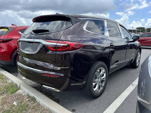 Used 2021 Buick Enclave Avenir w/ Avenir Technology Package FWD image 3