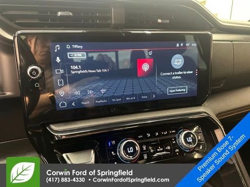 Used 2022 GMC Sierra 1500 AT4 w/ AT4 Preferred Package image 8