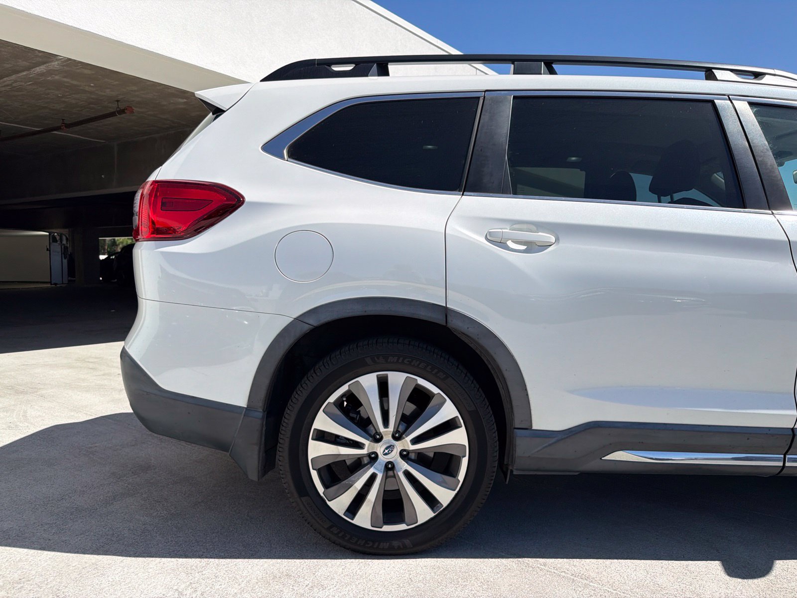 Used 2020 Subaru Ascent Limited w/ Technology Package AWD/4WD image 5