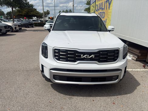 Used 2025 Kia Telluride SX w/ SX Captain's Chair Package AWD/4WD image 2