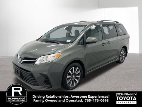 Used 2018 Toyota Sienna LE AWD/4WD image 1