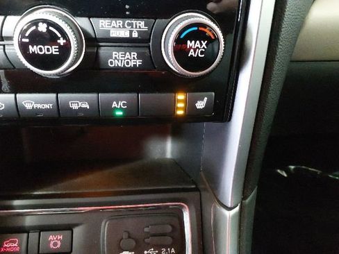 Used 2021 Subaru Ascent Limited w/ Technology Package AWD/4WD image 27