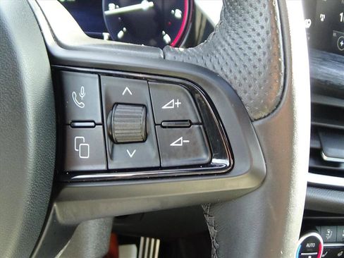 Used 2024 Alfa Romeo Stelvio Sprint image 23