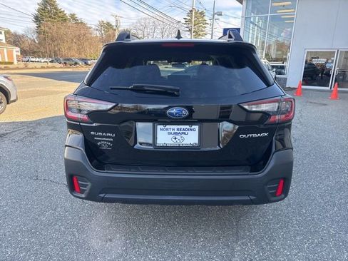 Used 2022 Subaru Outback Premium image 4