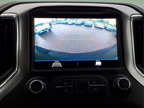 Used 2022 Chevrolet Silverado 1500 LT AWD/4WD image 20