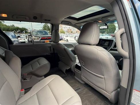 Used 2015 Toyota Sienna XLE w/ XLE Navigation Package AWD/4WD image 10