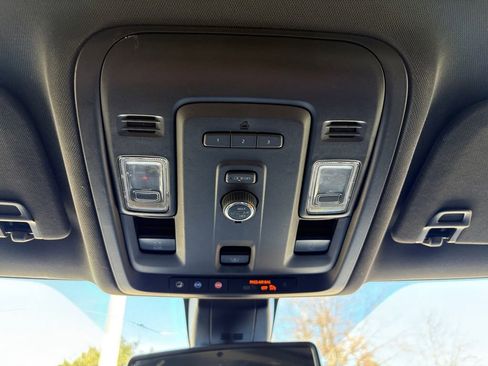 Used 2022 Chevrolet Tahoe LT image 28