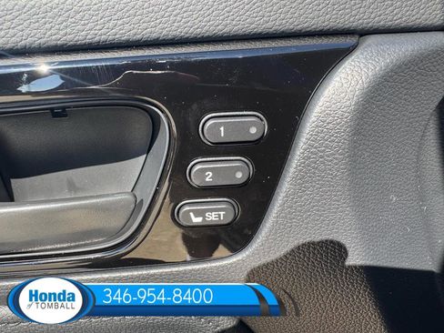 New 2026 Honda Odyssey Touring image 8