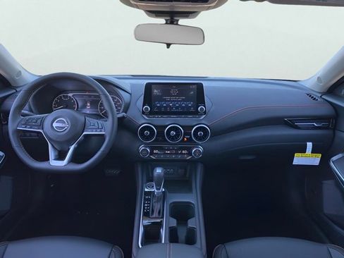Certified 2025 Nissan Sentra SR w/ SR Premium Package FWD image 15
