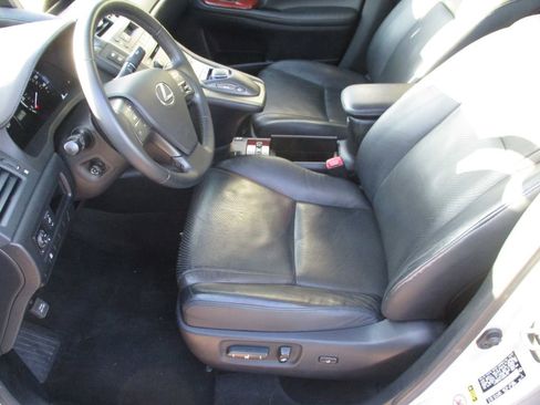 Used 2010 Lexus HS 250h FWD image 12