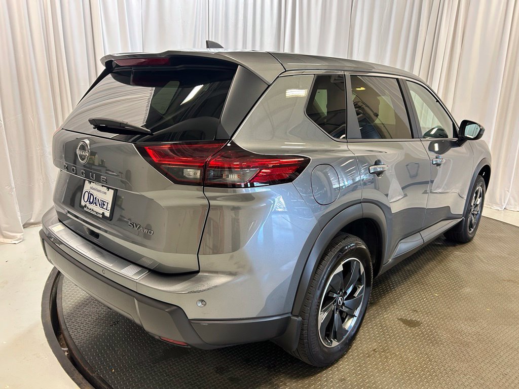 Used 2024 Nissan Rogue SV AWD/4WD image 29