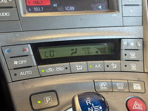 Used 2015 Toyota Prius Two FWD image 30